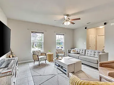 2 bed, 1395 sqft, $1,898 — Photo 4