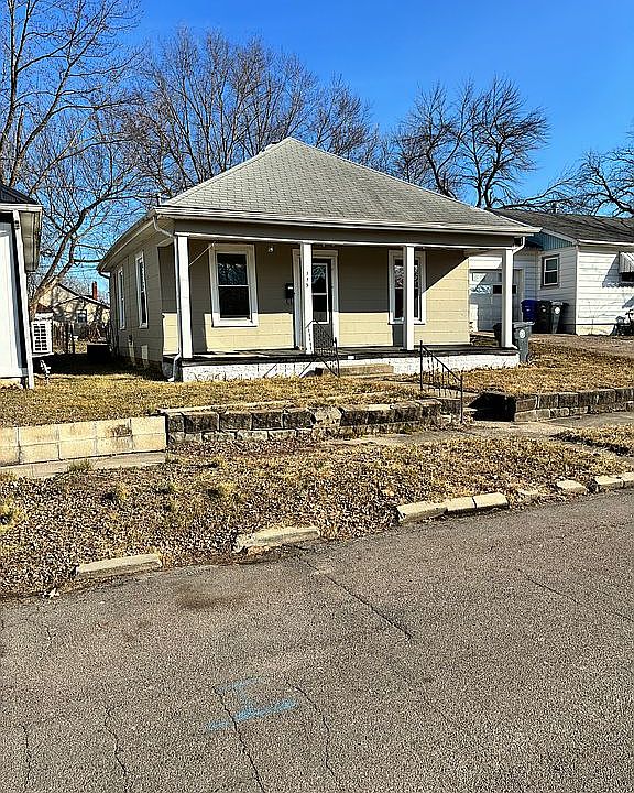 1st image of 115 S Quincy Ave
