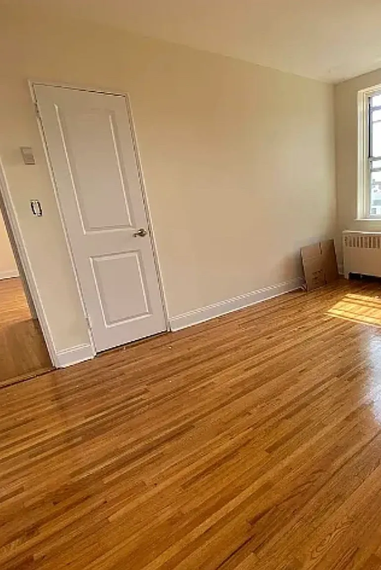 2 bed, 700 sqft, $2,750 — Photo 1