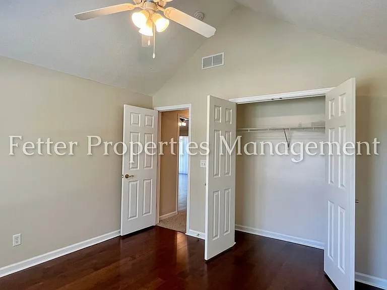 4595 Miranda Dr — Photo 14