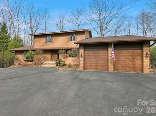 400 Middle Connestee Trl, Brevard, NC 28712