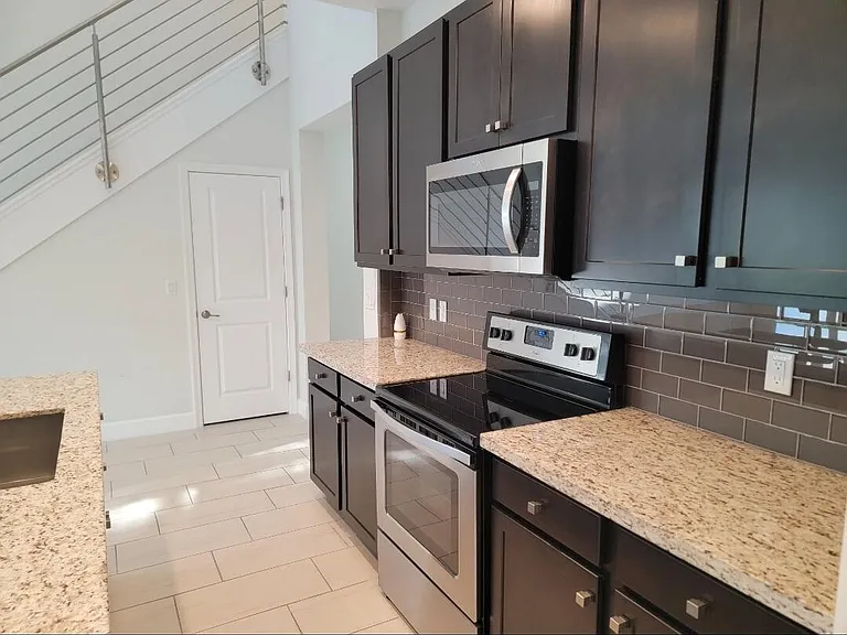 9044 Kingsmoor Way — Photo 3