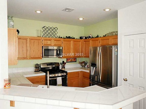 4th image of 657 N Fontayne Ave