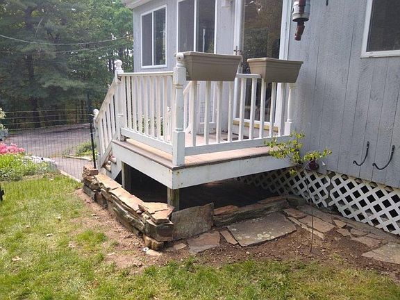 Another side entrance