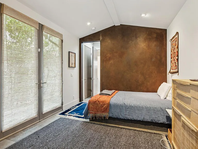 3708 Laguna Ave — Photo 21