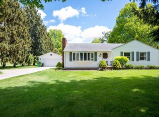 52084 Fir Rd, Granger, IN 46530