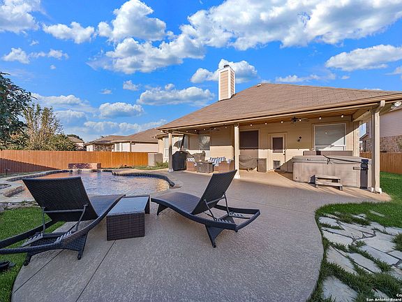 5th image of 505 Hillocks Cove