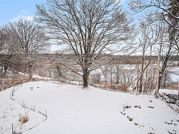 2nd image of 292 River Heights Cir