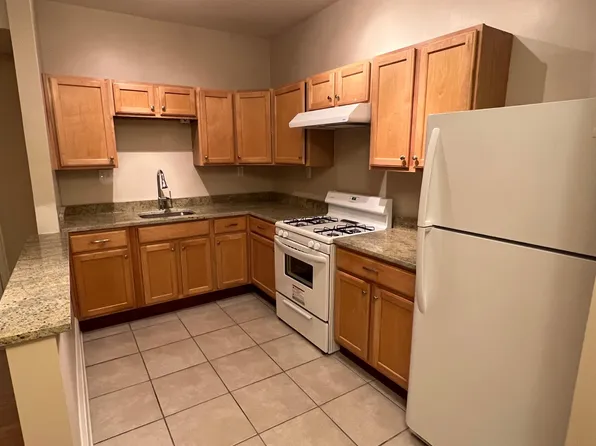 94 W Main St, Waynesboro, PA