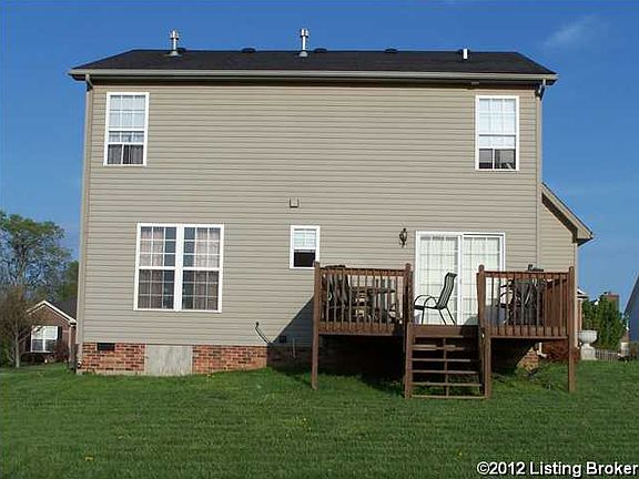 2nd image of 3225 Bluegrass Dr