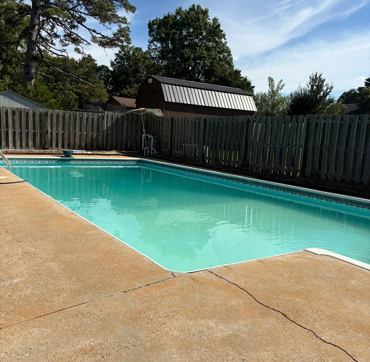 4 bed, 2000 sqft, $2,100 — Photo 1