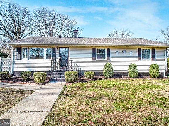 3rd image of 33 Blair Rd