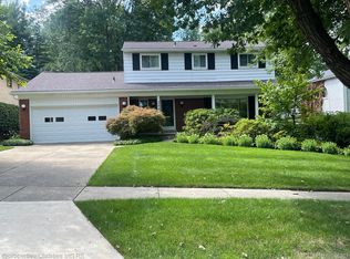 26903 York Rd, Huntington Woods, MI 48070