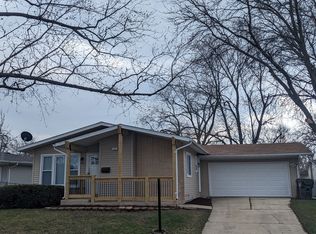 546 N Pleasant Dr, Glenwood, IL