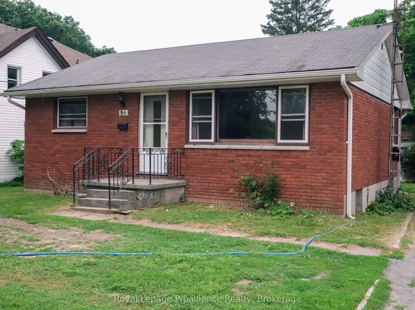 96 Prince Edward St, Brighton, ON K0K 1H0