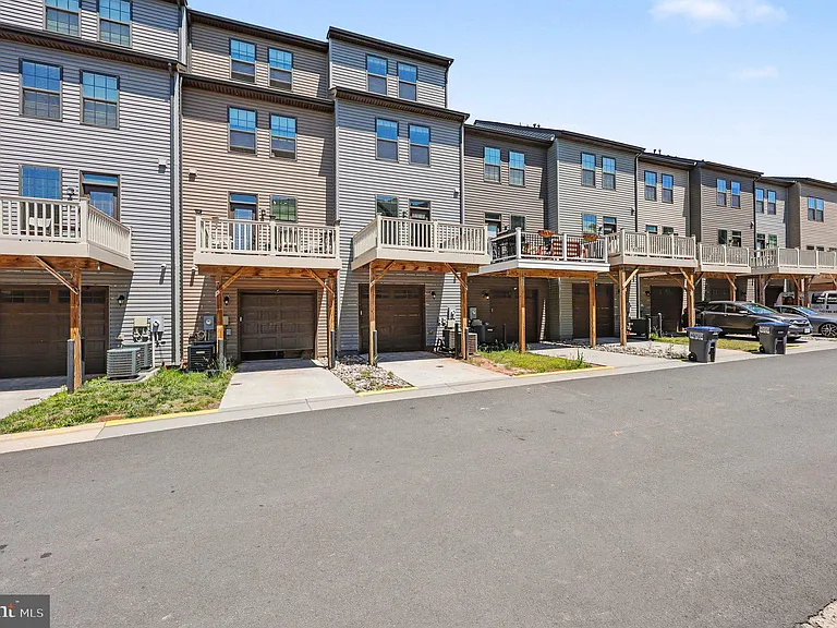2616 Velocity Rd — Photo 25