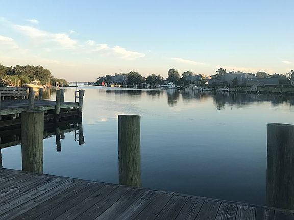 2nd image of 74 Fairharbor Dr