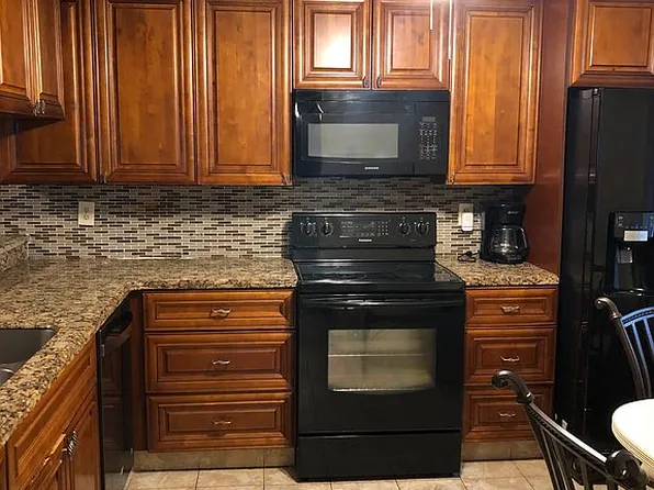8030 Hampton Blvd APT 106, North Lauderdale, FL 33068