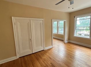 2242 W Sunnyside Ave #1, Chicago, IL 60625