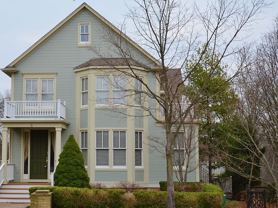 1st image of 5 Riverbank Dr