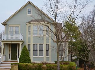 5 Riverbank Dr, Beverly Hills, MI 48025