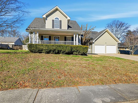 2nd image of 102 Dogwood Trl