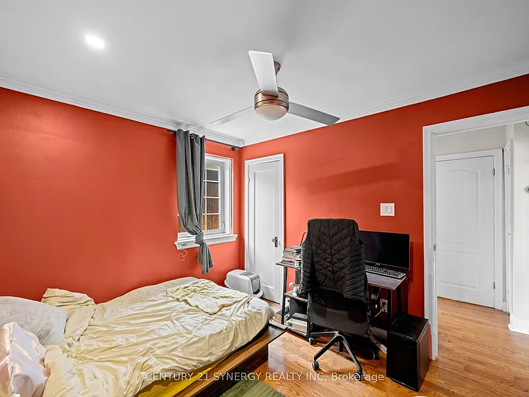 241 Bradley Ave — Photo 12