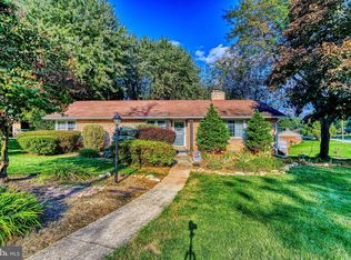 1589 Hollywood Pkwy, York, PA 17403