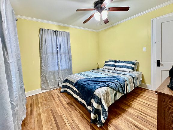 5th image of 610 N Plum St