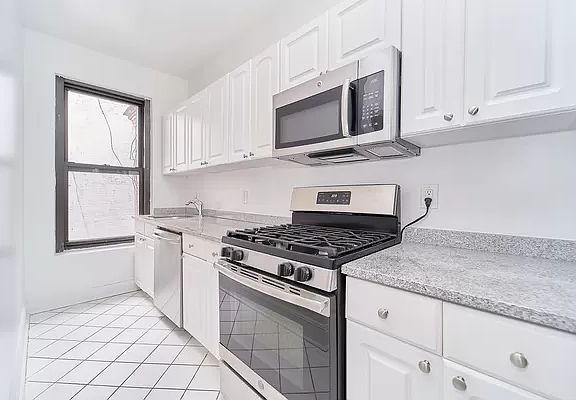 5th image of 1631 2nd Ave #1N