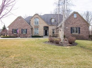 13767 Forest Ridge Cir, South Lyon, MI 48178