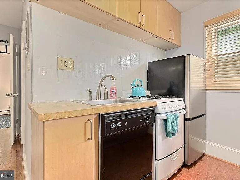 4595 Macarthur Blvd NW #4 — Photo 10