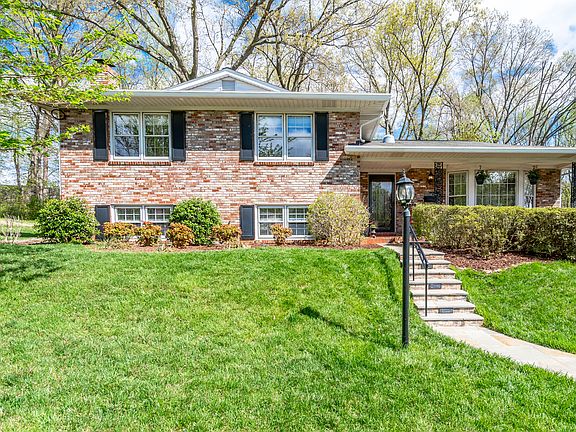 3rd image of 8009 Garlot Dr