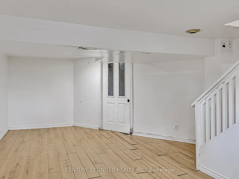 878 Chemong Rd — Photo 22