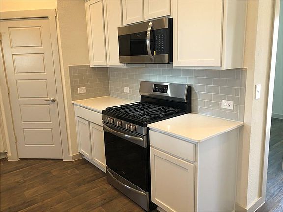 4th image of 4700 Canongate Dr