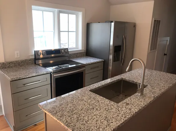 1142 King St #B, Charleston, SC 29403