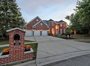 202 Willowbrook Way, Geneva, IL 60134