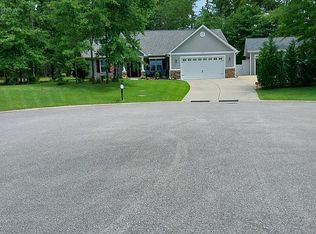 307 Purdue Ct, Galivants Ferry, SC 29544