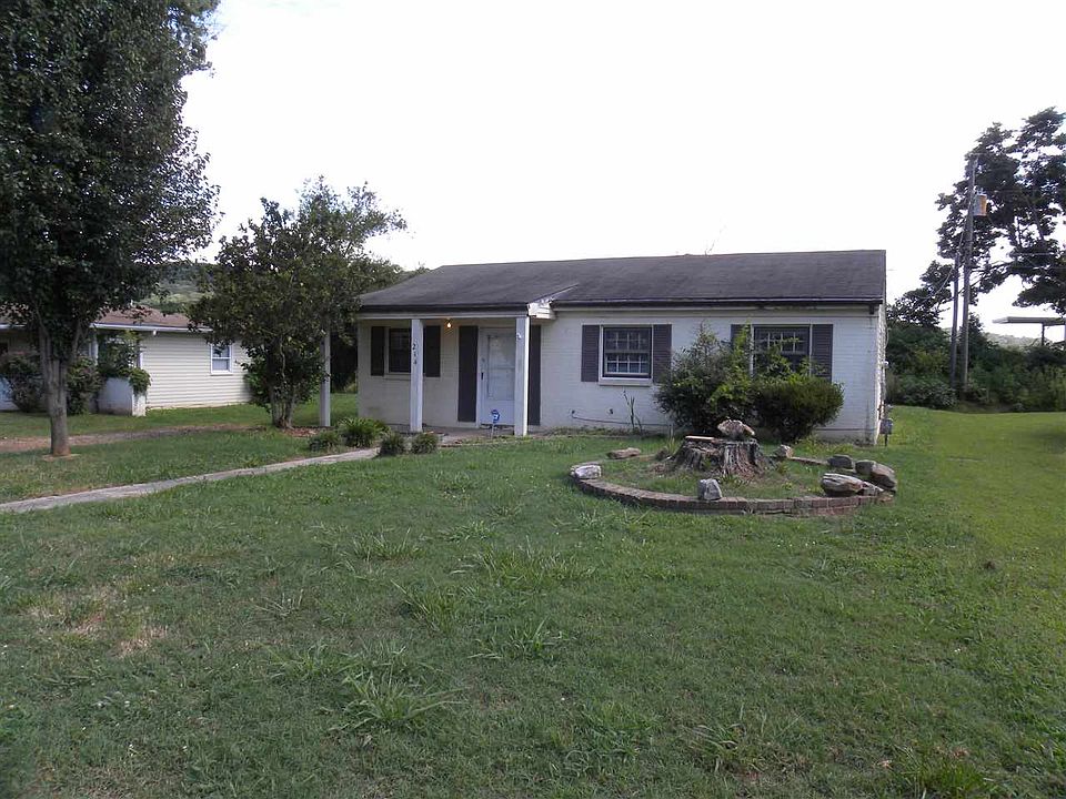 1st image of 214 Victory Ln NE