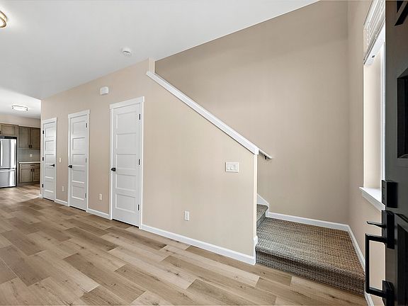 4th image of 8511 Woodlawn Ave SW