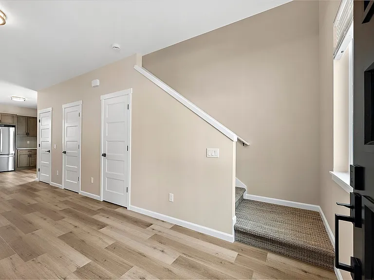 8511 Woodlawn Ave SW — Photo 4