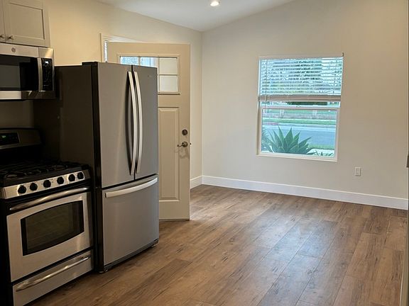 5th image of 7723 Royer Ave