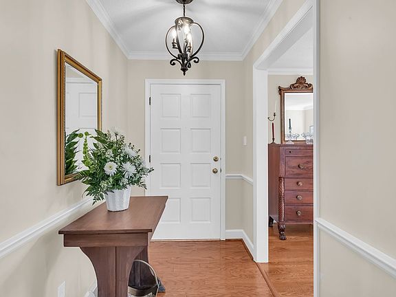 4th image of 209 N Hill Rd