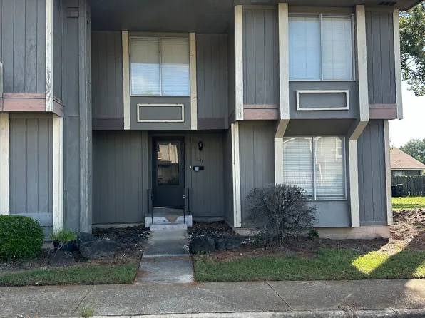 141 Stoneridge Dr, Warner Robins, GA 31088
