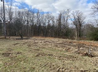 1324 Edmenson Rd, Clarksville, TN 37040