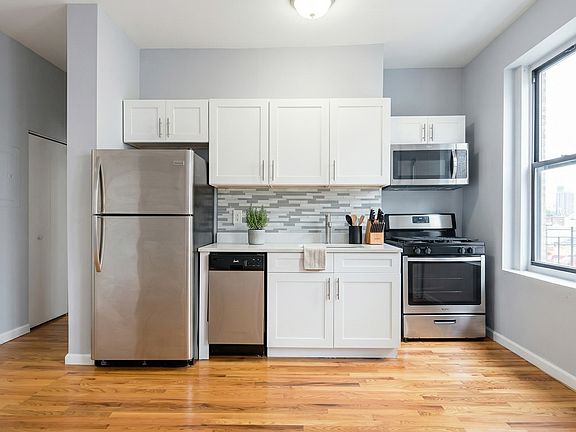 2nd image of 3 Pinehurst Ave #1F