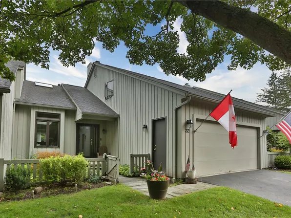 32 Hill Creek Rd, Rochester, NY 14625