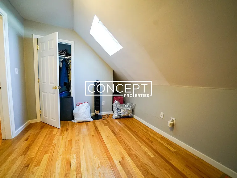122 Calumet St — Photo 23