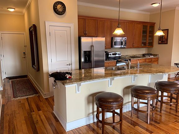 4th image of 112 W Broad St Unit 305