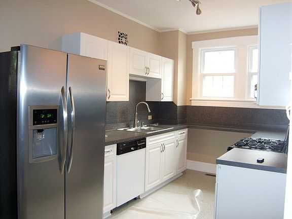 2nd image of 329 College Ave